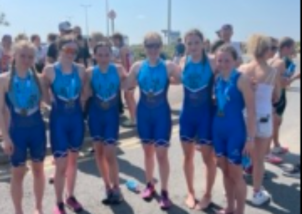 Ella Chalmers competes in the British Triathlon Super Series