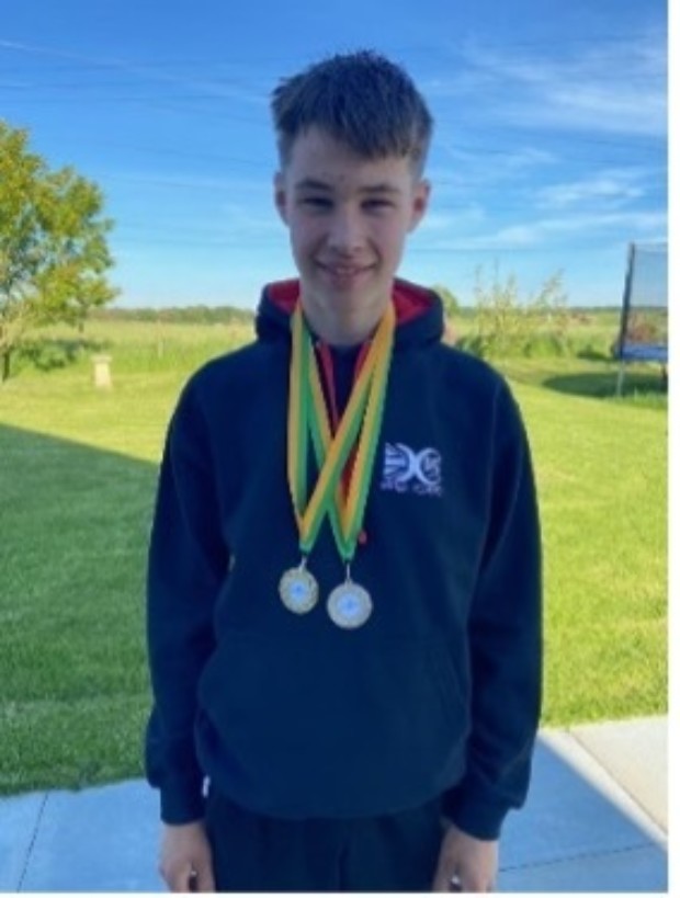 Ellis Simpson takes U14 gold at the Huntly Sprint race